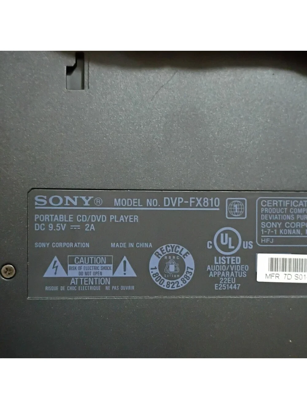 Sony DVP-FX810 8in LCD Widescreen DVD/CD/MP3 Player, Blue/Black w/ Remote*NICE*